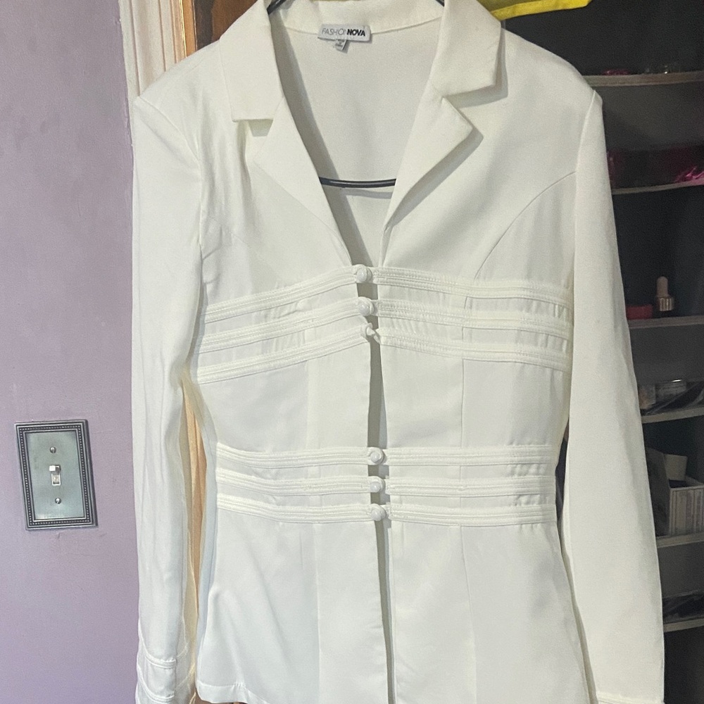 Fashion Nova White Tailored Cinched women’s shirt